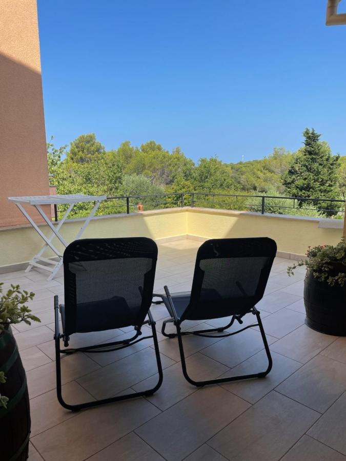 Apartments Bor Медулин Экстерьер фото