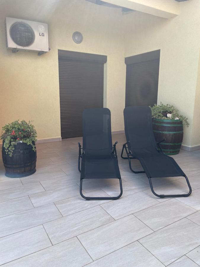 Apartments Bor Медулин Экстерьер фото